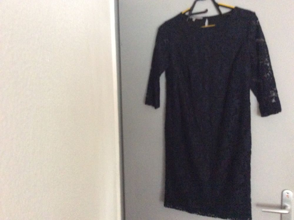 ROBE DENTELLE 30 Avignon (84)