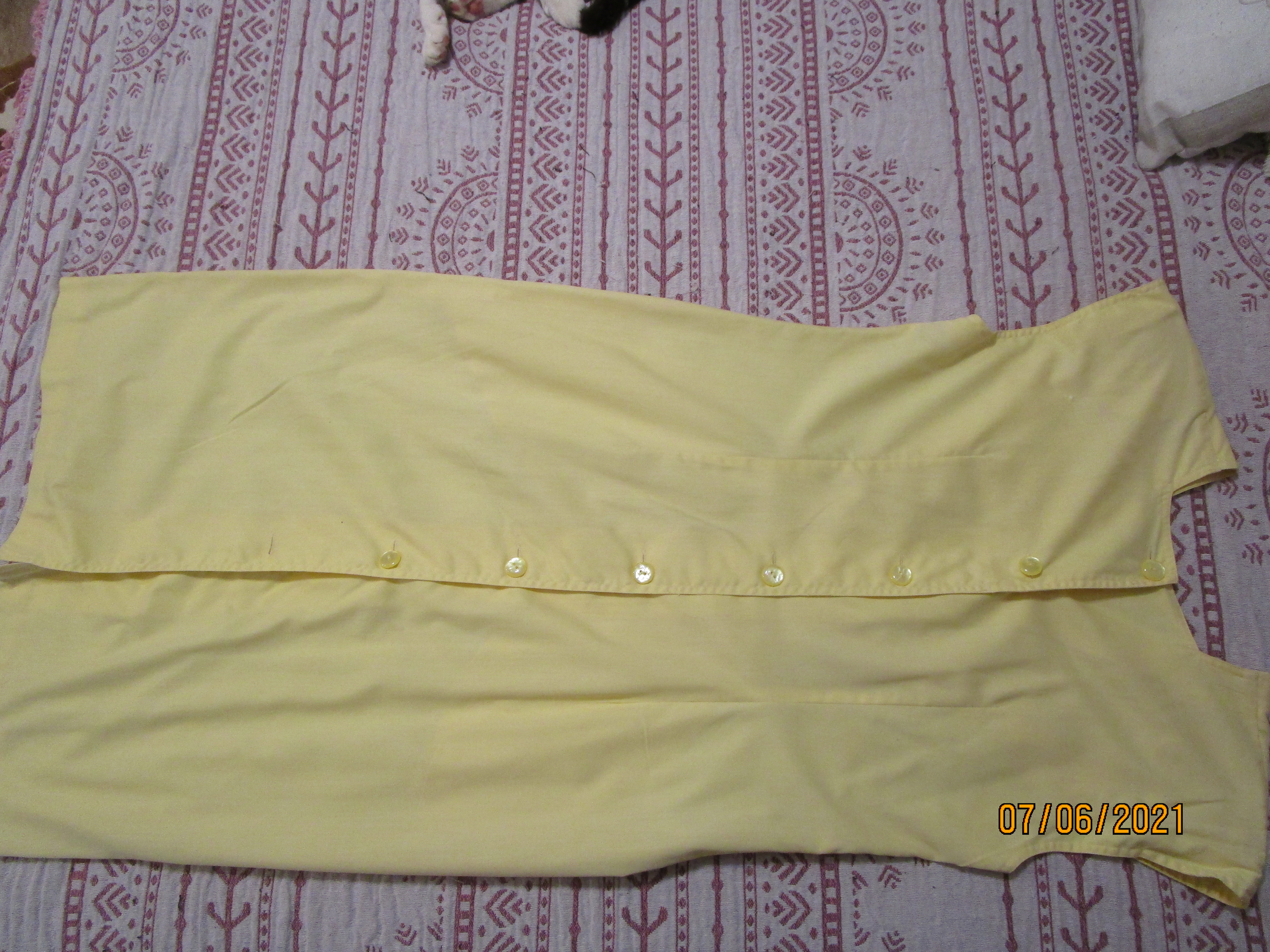 robe droite d'�t� jaune paille r�ellement des ann�es 80, 15 Chanteloup-en-Brie (77)