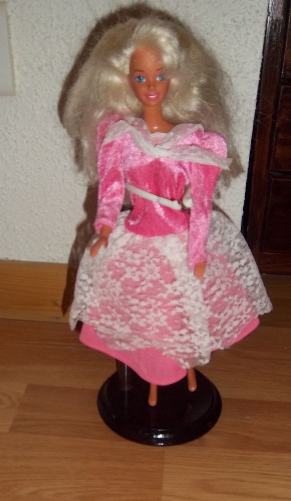 Robe famille Doucoeur MATTEL 7 Colombier-Fontaine (25)