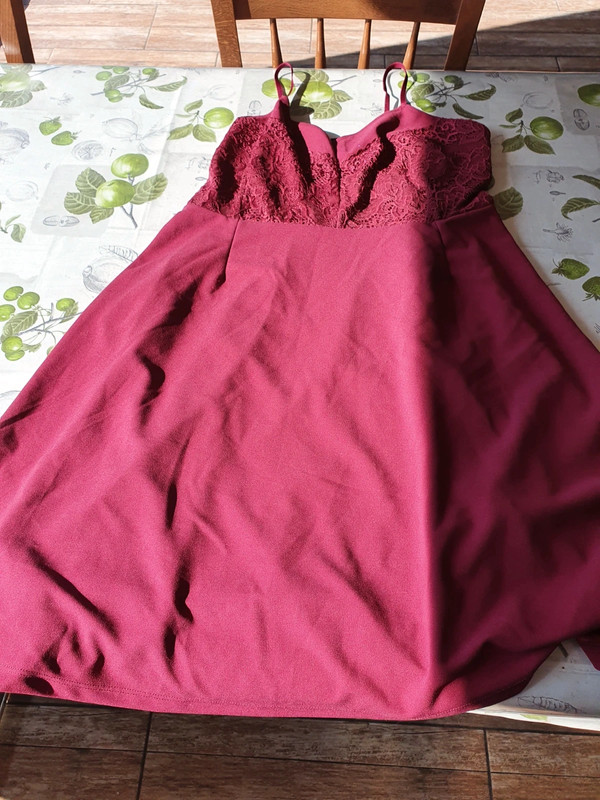 Robe fine bretelles ?
44
fashion private company 5 Aubvillers (80)