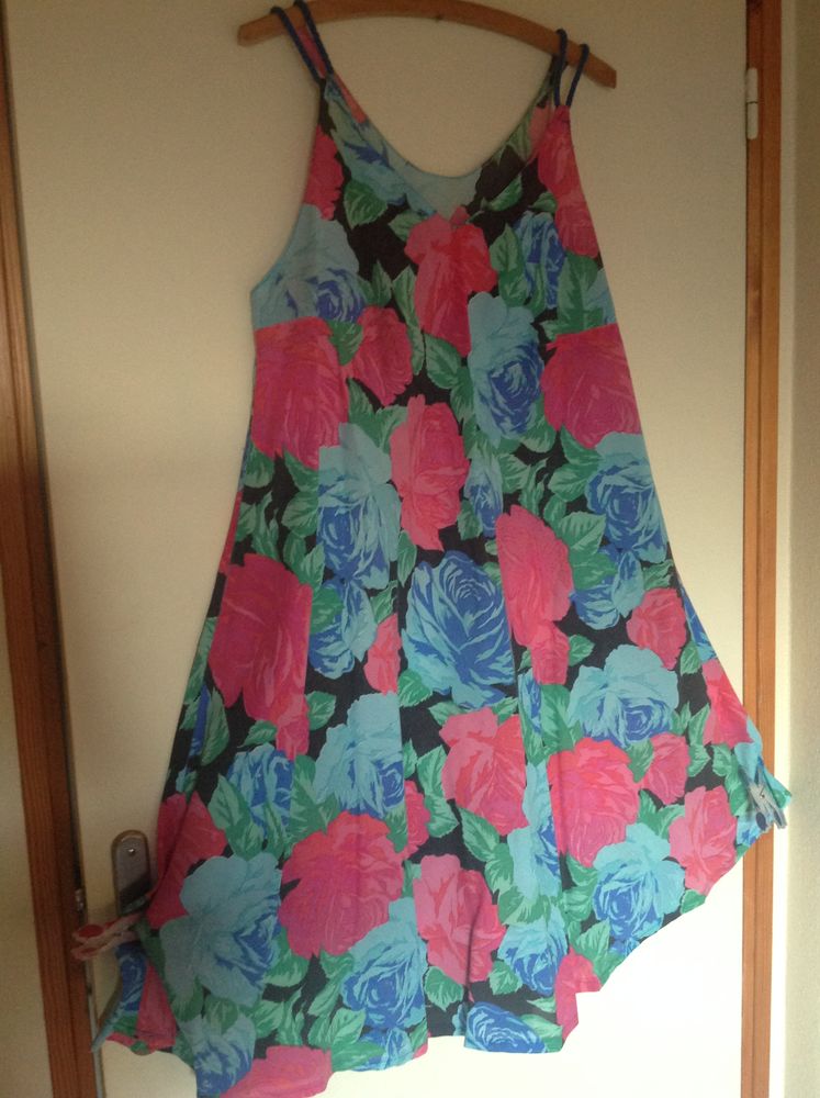 ROBE FLEURS ROSE ET BLEU GRANDE TAILLE Envoi Possible 15 Tr�gunc (29)