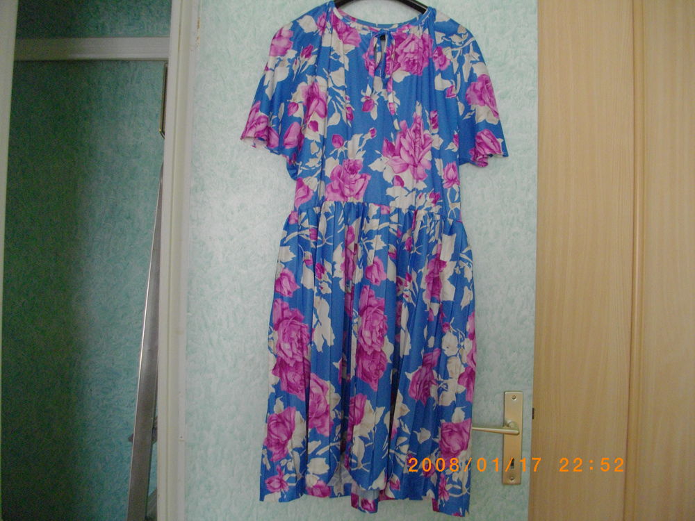 ROBE A FLEURS - TAILLE : 46 15 Perros-Guirec (22)