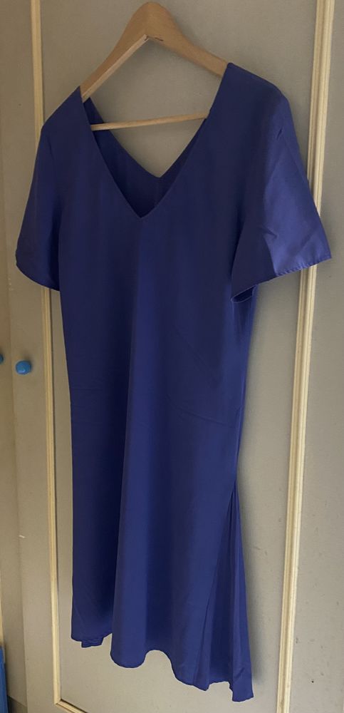 Robe fluide 10 Paris 18 (75)