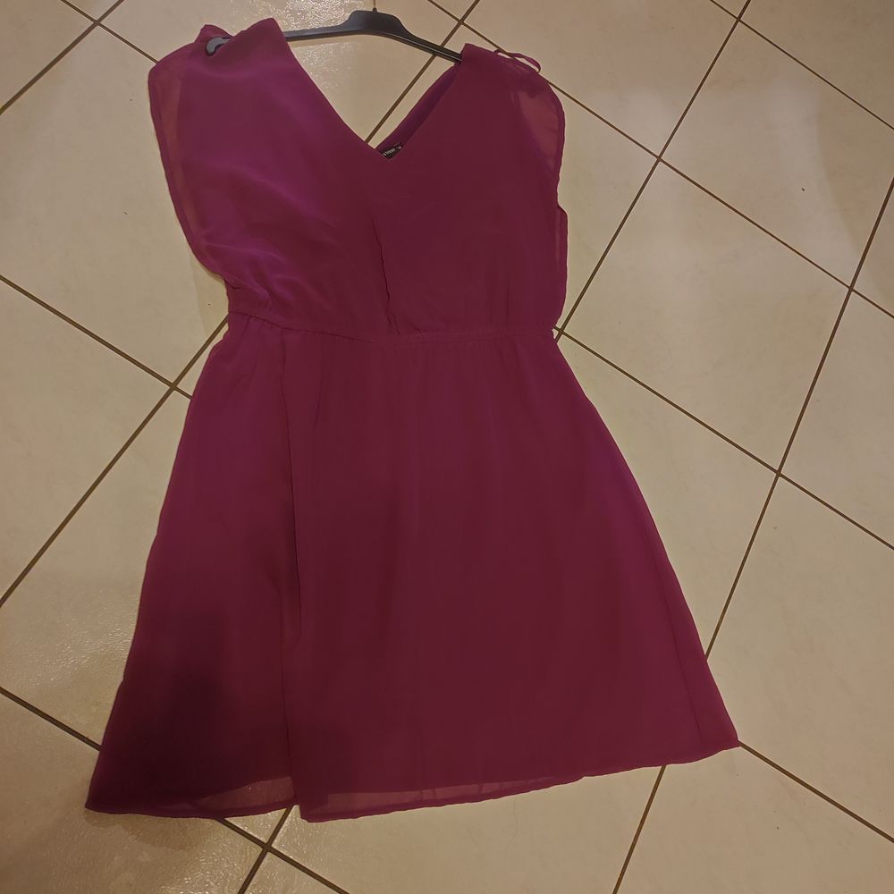 ROBE FUSHIA 2 en 1 taille 40 10 Saint-Genis-Laval (69)