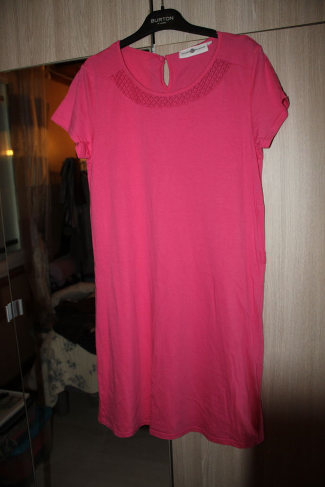 Robe d'�t� G�rard Pasquier rose fuschia taille L
5 Monceaux (60)