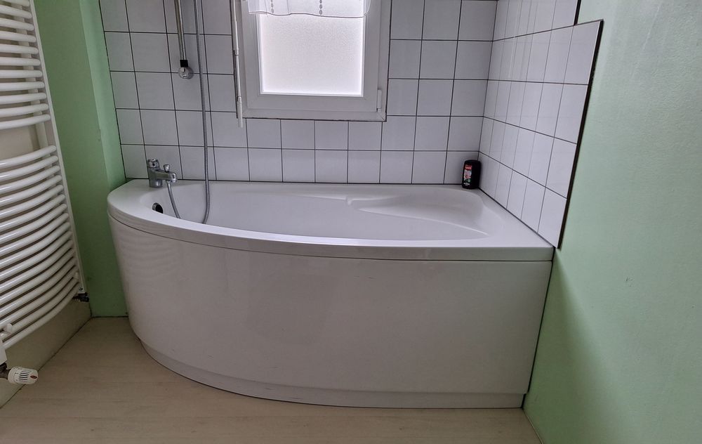 Robe GUESS 80 Grand-Charmont (25)