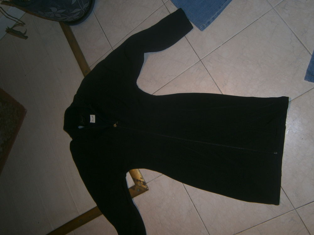 robe hiver tissus tr�s �pais pr�s du corps 5 Annonay (07)