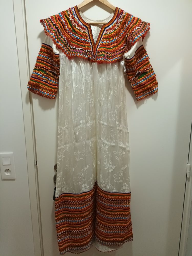 Robe kabyle Traditionnelle iwadhiyen ouadhia complète 180 Bezons (95)