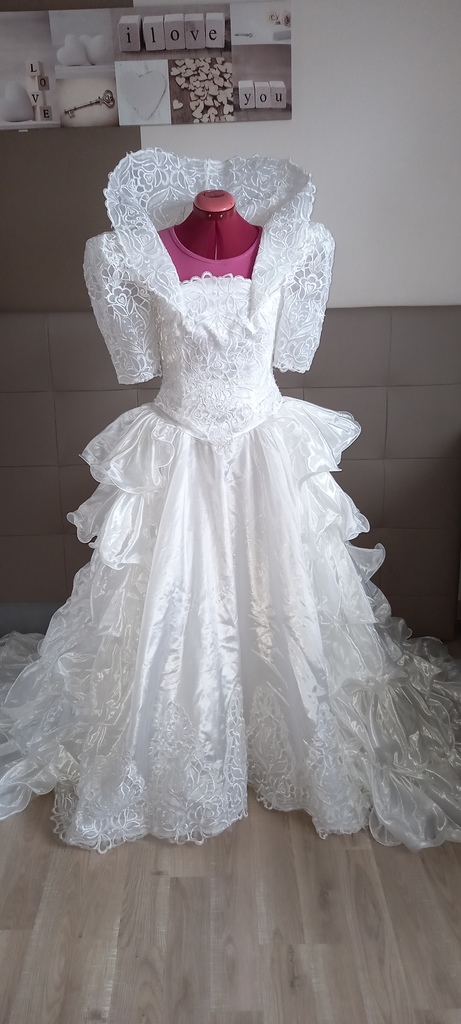 Robe de Mari�e Blanche 300 Bourbourg (59)