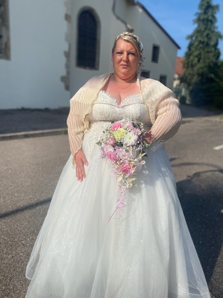 Robe de mari�e blanche bustier tulle avec bol�ro 1200 Toul (54)