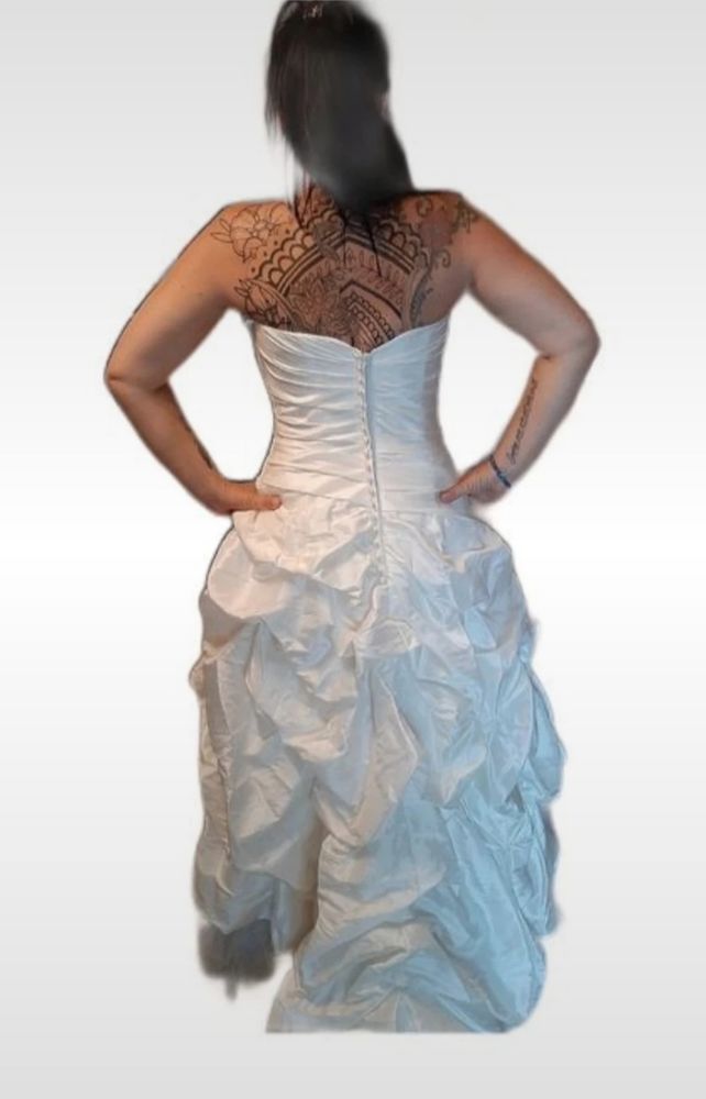 Robe de mari�e bustier pronuptia 38 190 Pernes-les-Fontaines (84)