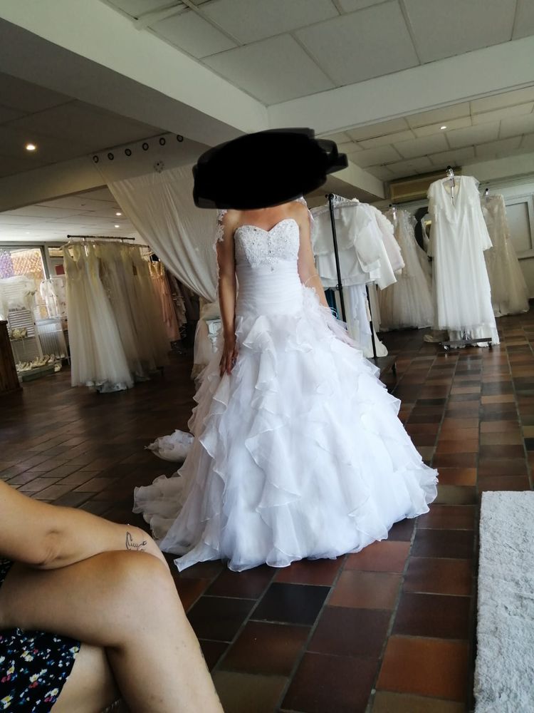 Robe de mari�e neuve 400 Le Passage (47)