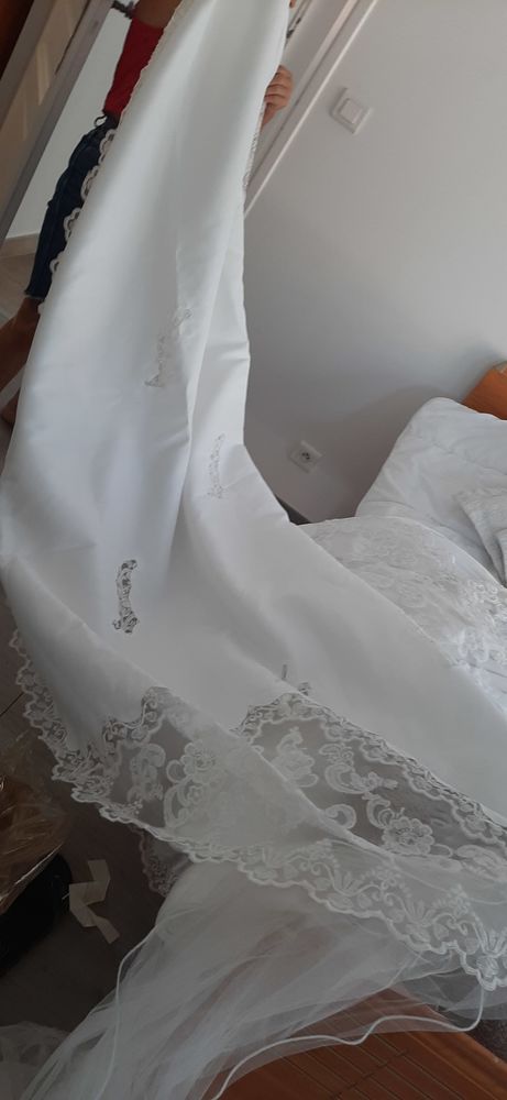 Robe de mariée  80 Grasse (06)