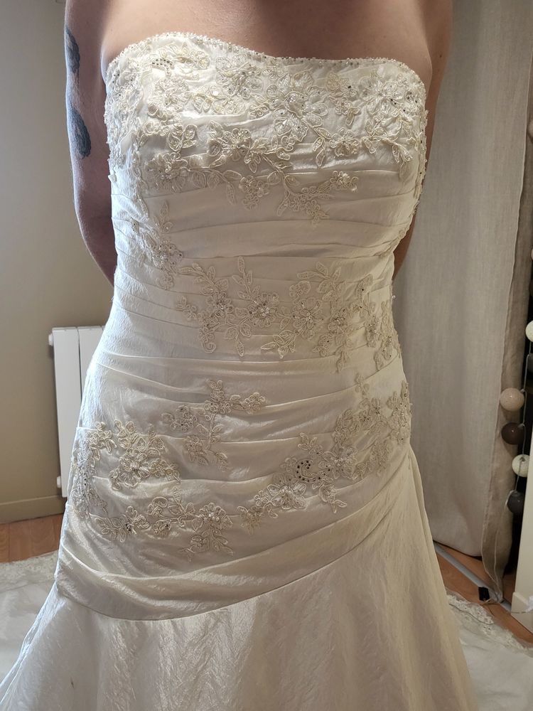 Robe de mari�e 190 �chir� (79)