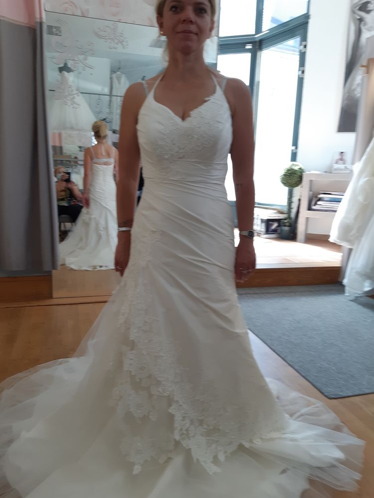 Robe de mari�e 350 Dijon (21)