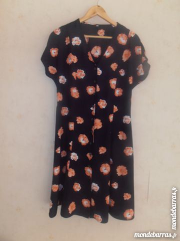 Robe marine fleurie (59) 15 Tours (37)