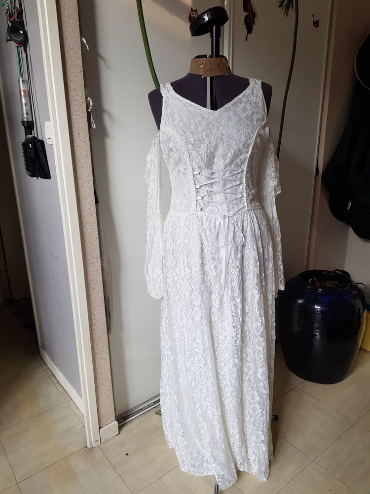 robe m�di�vale 80 Tournan-en-Brie (77)