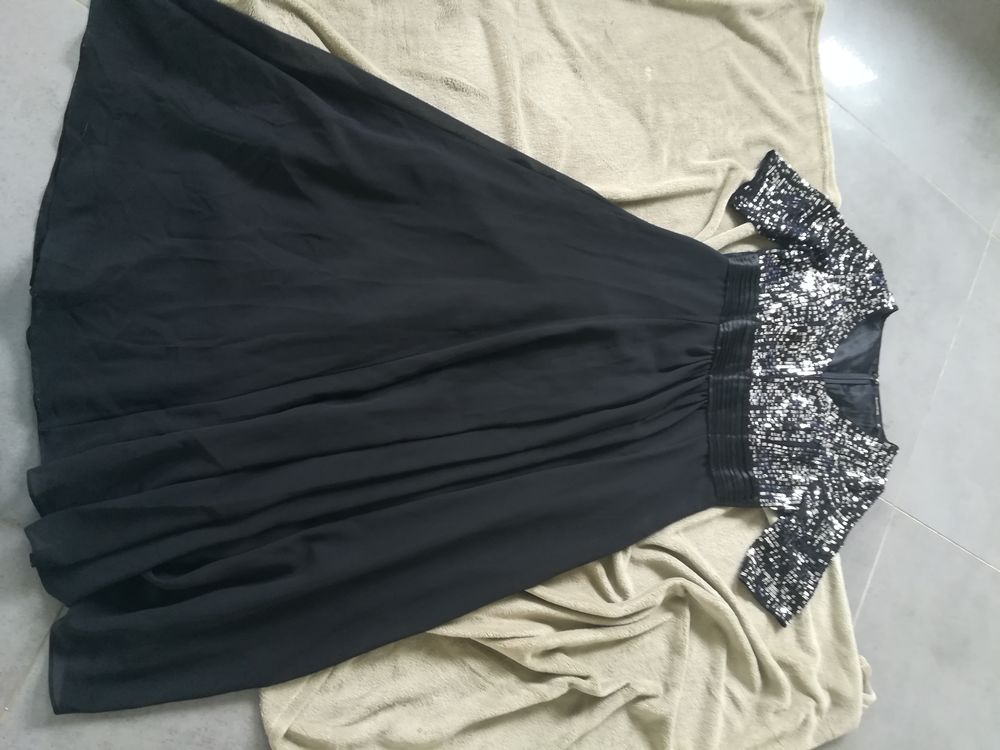 ROBE NOIR VOTREMODE T42 20 Quincy-sous-S�nart (91)