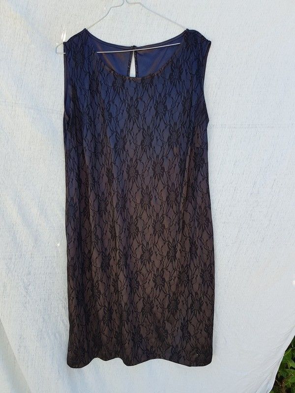 robe noire dentelle neuve taille 50 13 Viriat (01)