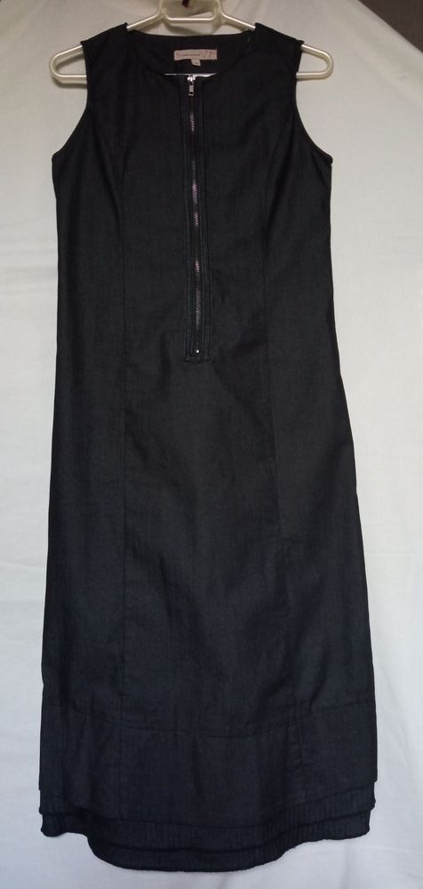 Robe noire longue sans manches Scenic 5 Arcueil (94)