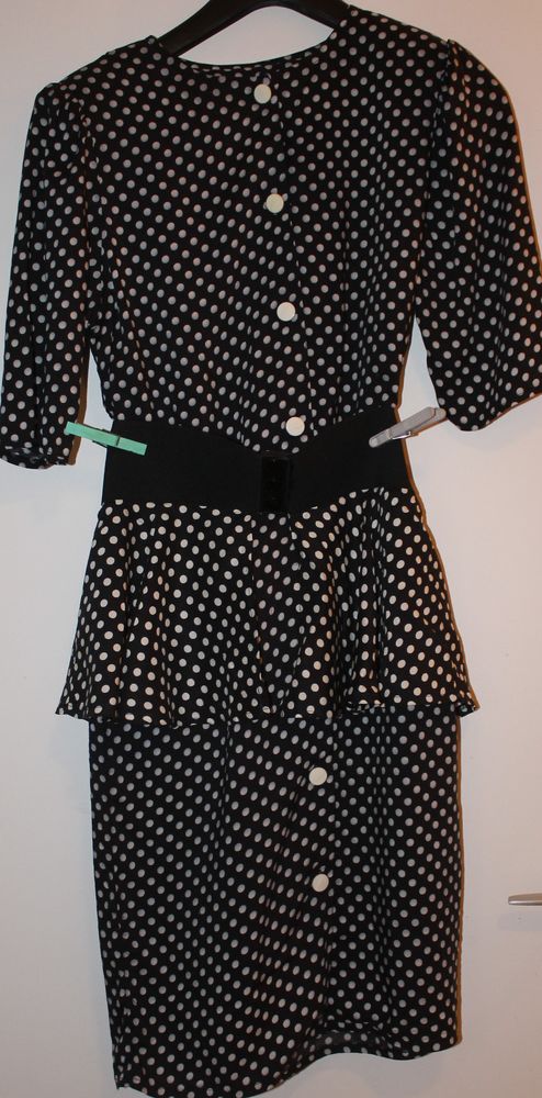 Robe noire � pois blancs Vintage - taille 38/40 20 Paris 19 (75)