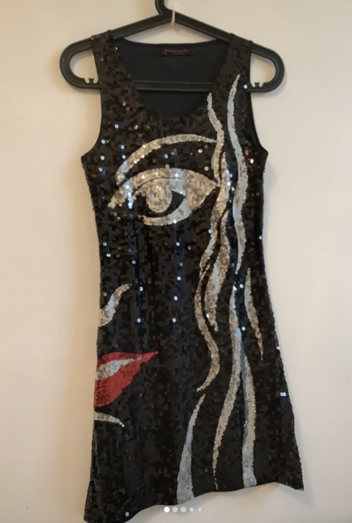Robe noire � sequins / Taille S 25 Cannes (06)