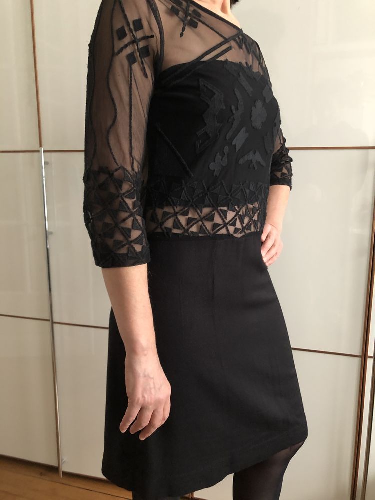 robe noire an?ge 15 Paris 7 (75)