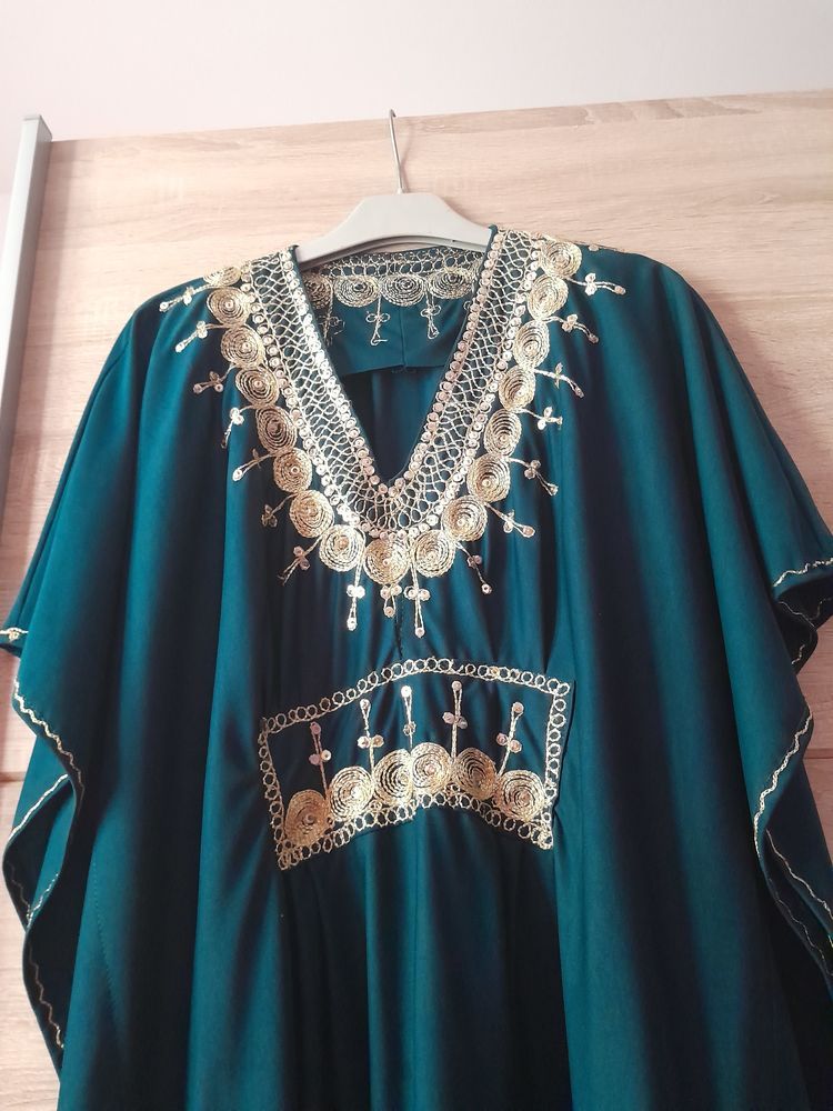 Robe orientale neuve 16 Gentilly (94)