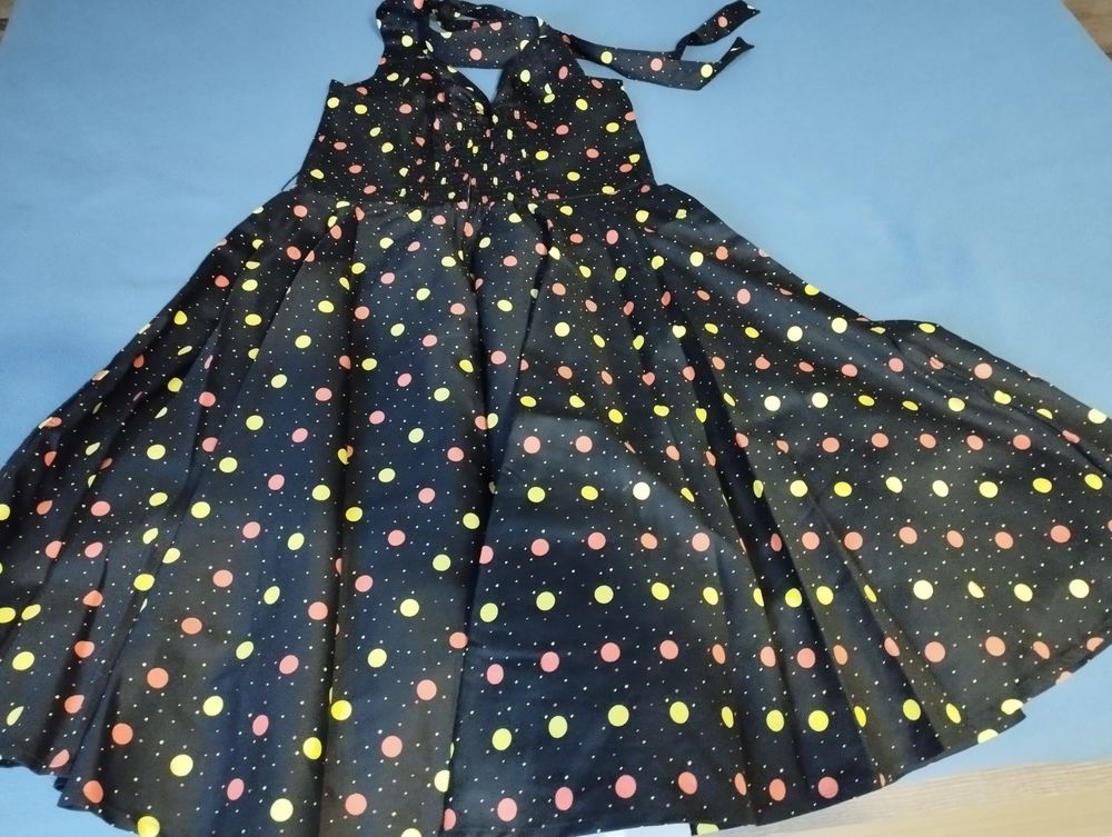 ROBE A POIS 9 Brie-Comte-Robert (77)