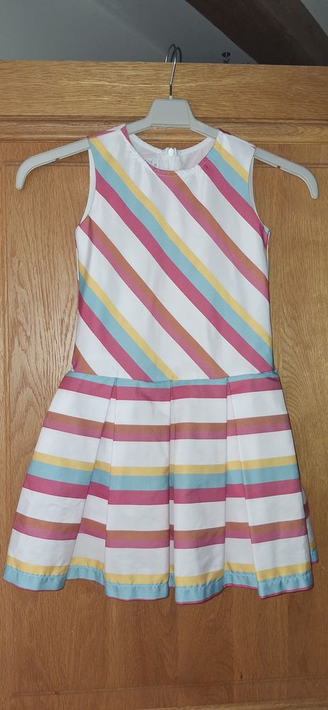 Robe ray� blanc rose marque  Kids taille  7 ans 3 Villiers (86)