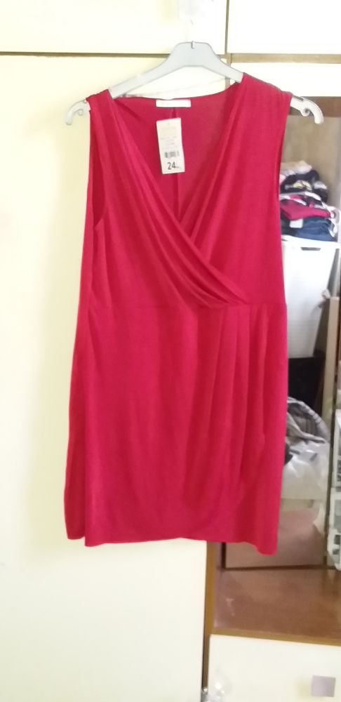 Robe rouge t40 5€ 5 Reims (51)