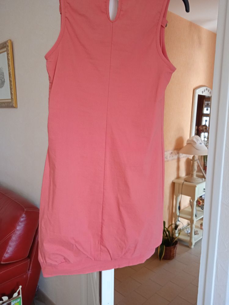 une robe d'�t� sans manches 8 Ciry-le-Noble (71)
