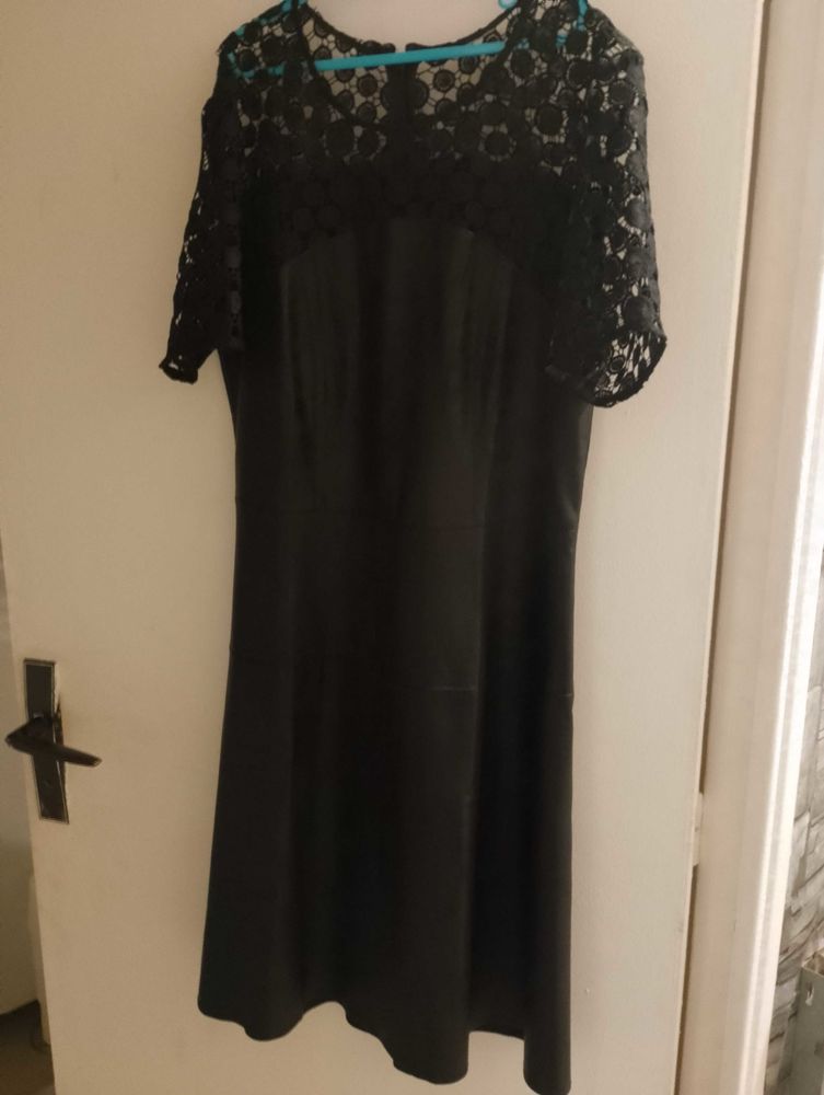 robe simili cuir taille 40 dentelle 14 Vitr� (35)