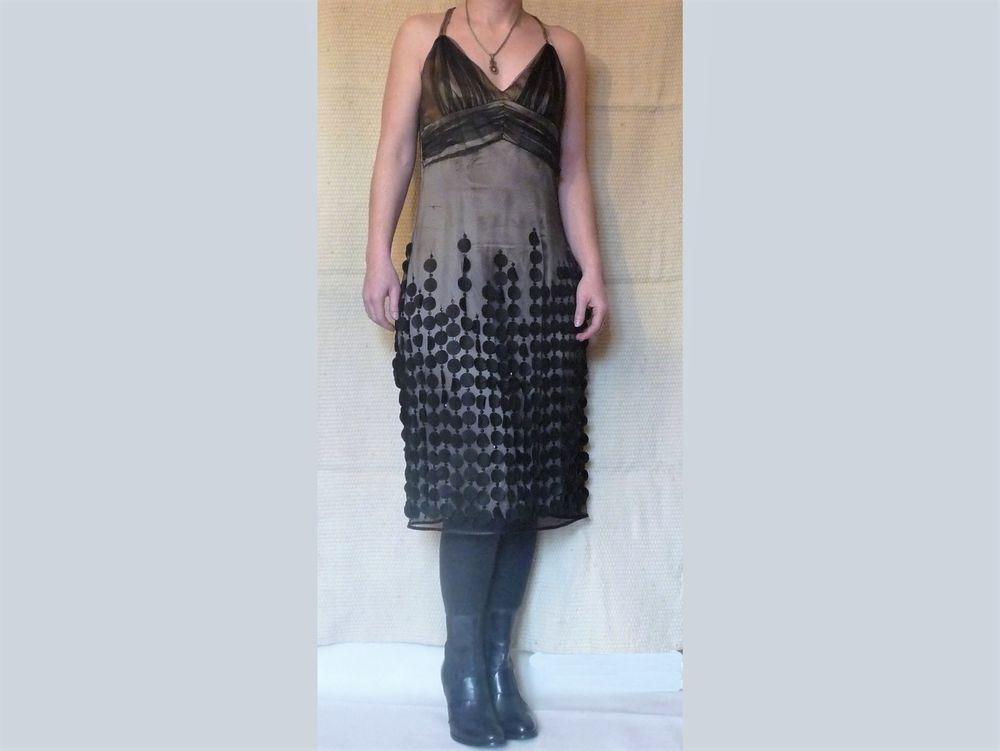 Robe en Soie Beige avec Cuir et Dentelle Noir- Alba Conde 300 Paris 15 (75)