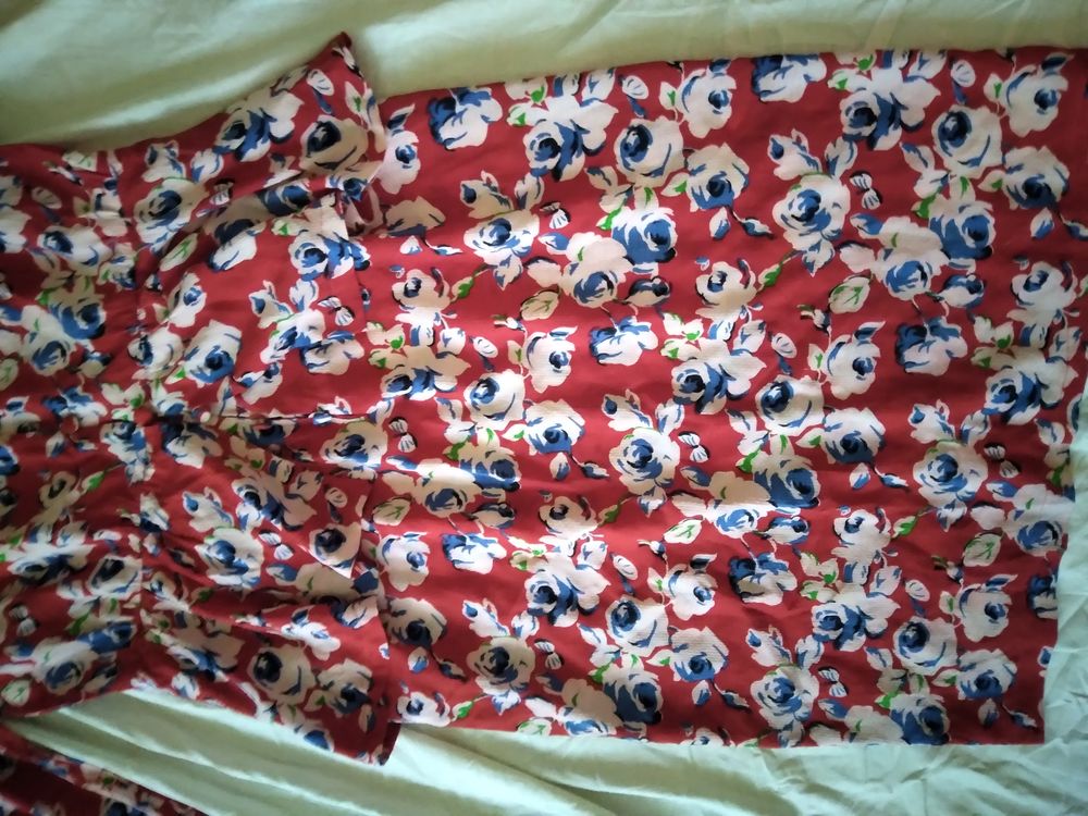 Robe en soie Guy Laroche 46 50 Courbevoie (92)