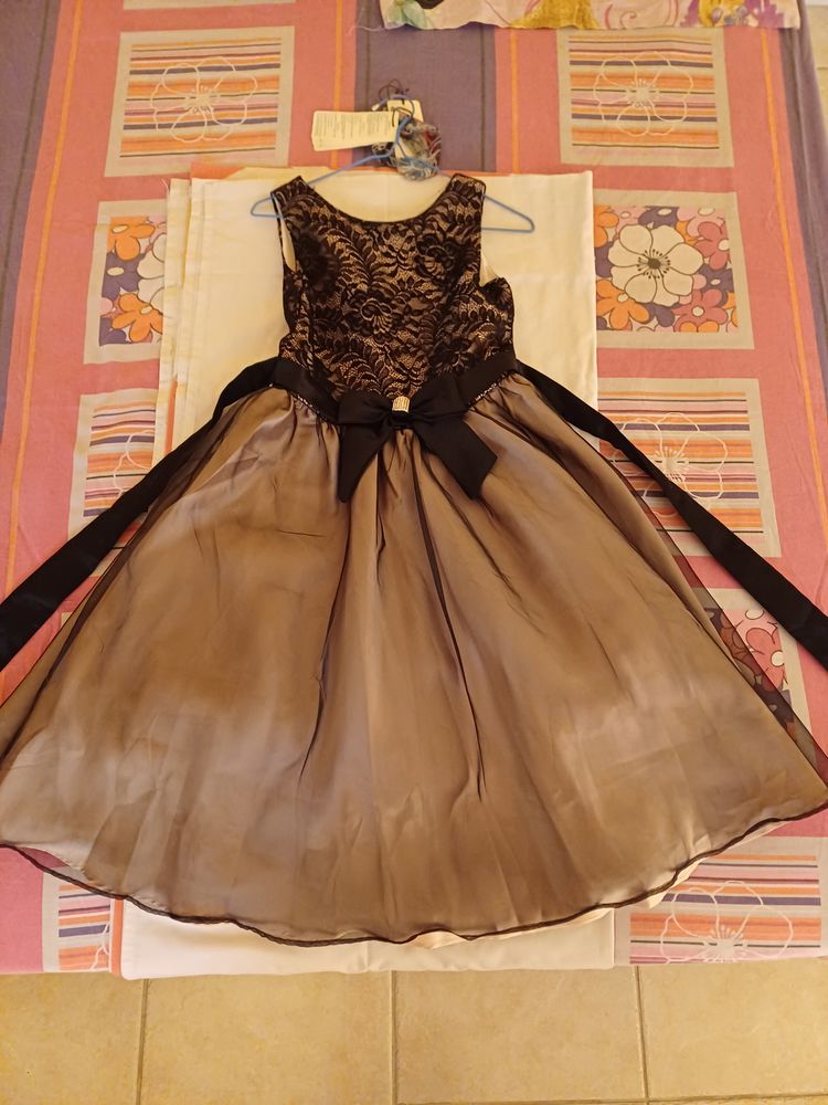 Robe soir�e fillette 35 Bois de N�fles Saint Paul (97)