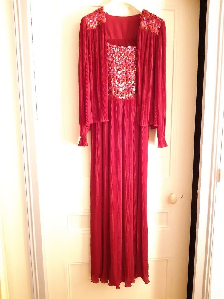 Robe de soir�e � sequins et sa veste assortie 35 Saint-Quentin (02)