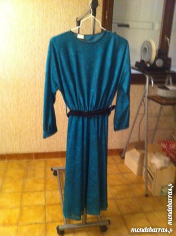 robe de soirée verte 15 Saint-Vallier (71)