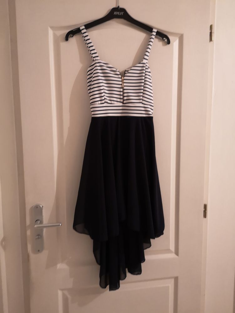 Robe d'�t� o� de soir�e 10 Bonnes (86)