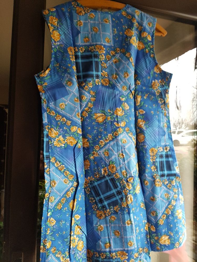 Robe tablier, sans manches, neuve, encore avec l'� 5 Aix-les-Bains (73)