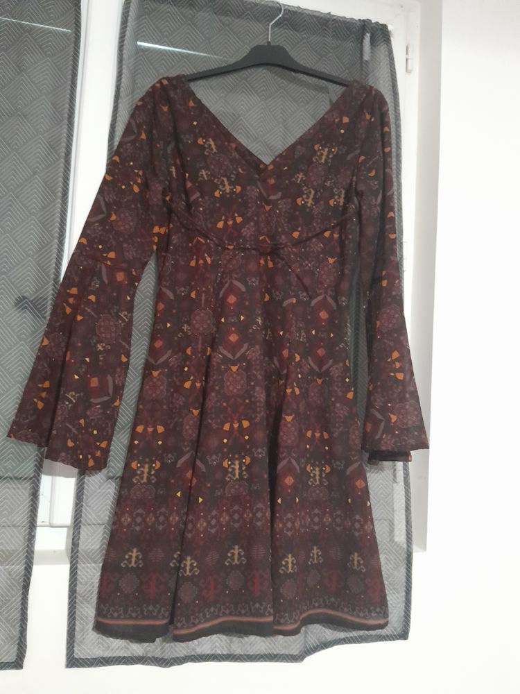 robe taille 40 chic 19 Saint-Paterne-Racan (37)