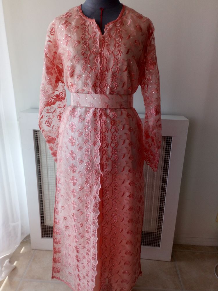 Robe takchita 20 Bobigny (93)