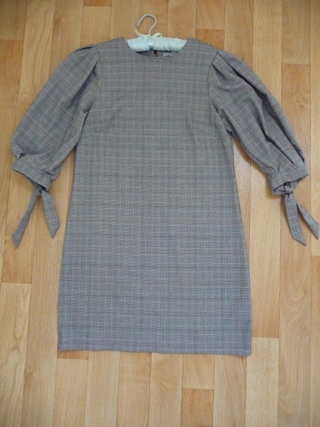 Robe tissu Prince de Galles gris taille 36 Neuve 20 Montigny-le-Bretonneux (78)