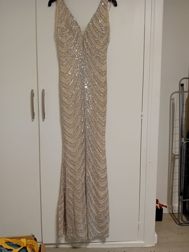 Robe toute neuve, jamais port� 200 Saint-Maur-des-Foss�s (94)
