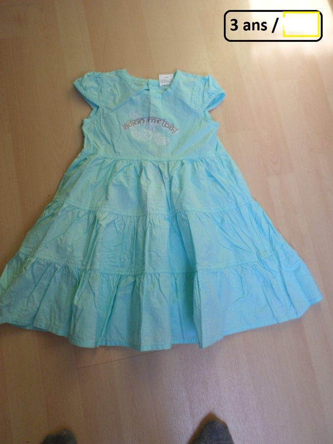 Robe 3 ans
Tr�s bon �tat 3 Dinan (22)