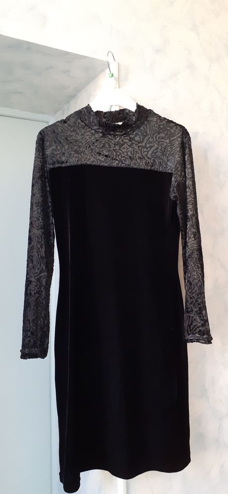 Robe velours taille S 10 Grisolles (82)