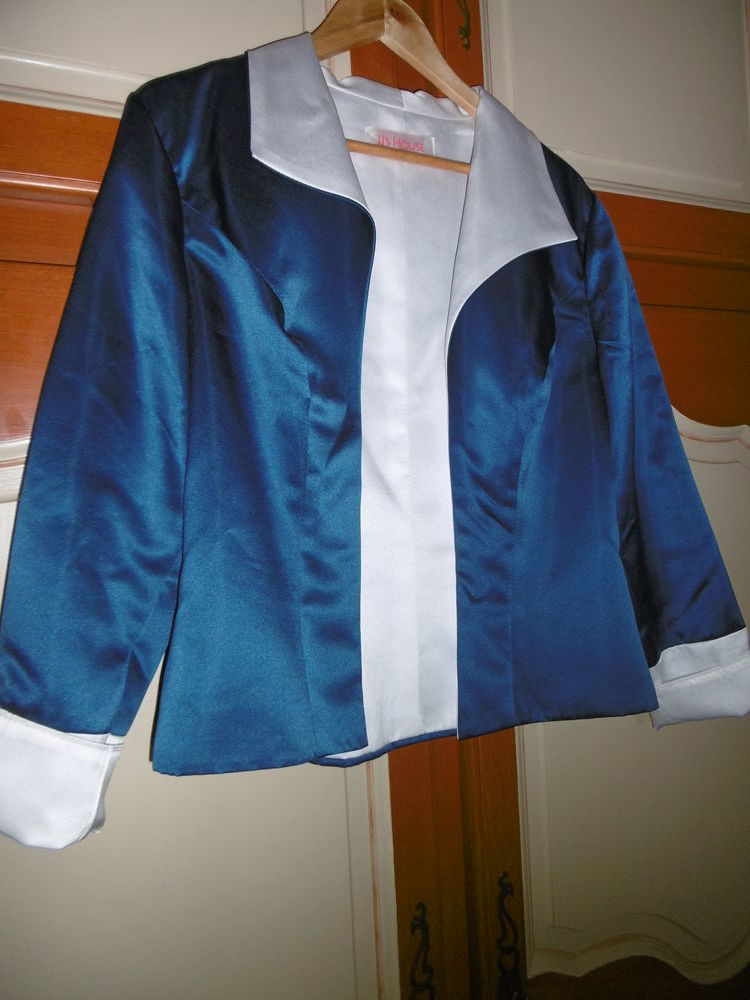 robe et veste 80 Yvr�-l'�v�que (72)