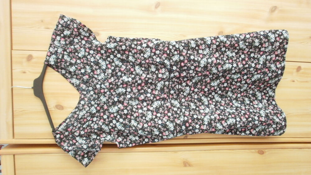 robes M a 5 euro l:une 4 Poitiers (86)