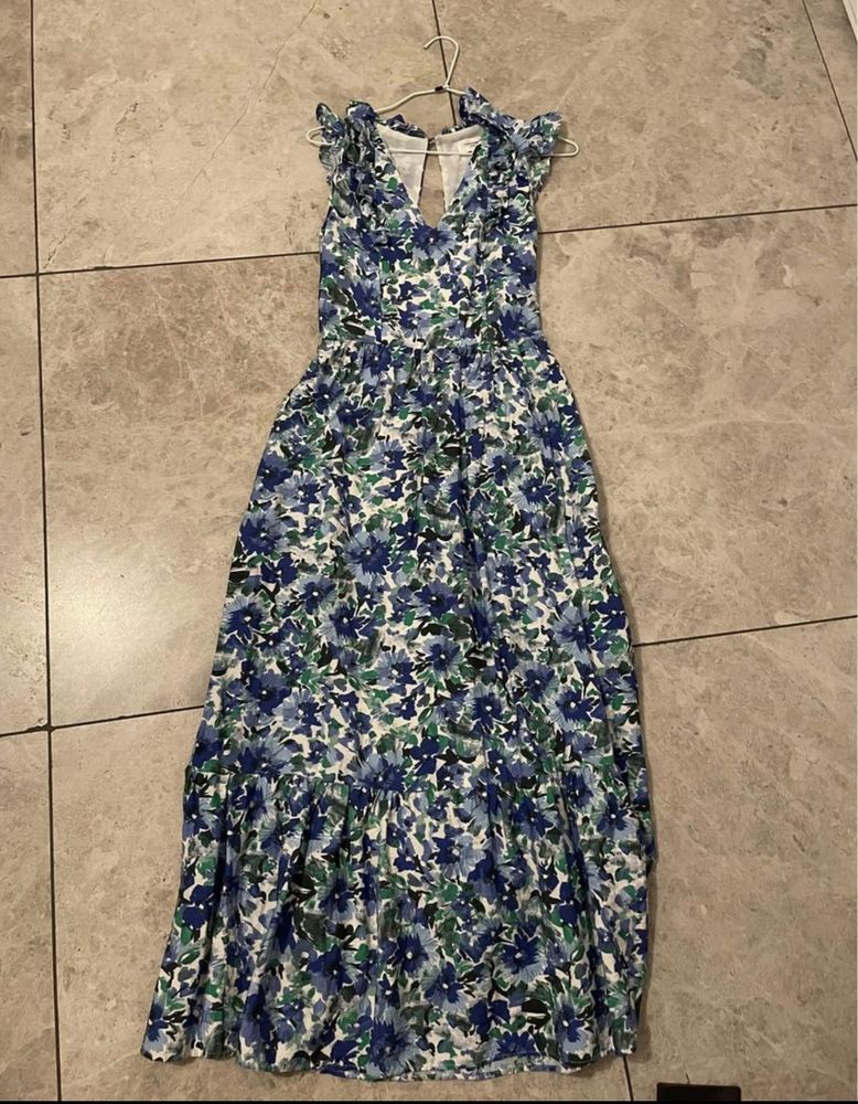 robes femmes taille S diff�rentes marques 30 Saint-Denis (97)