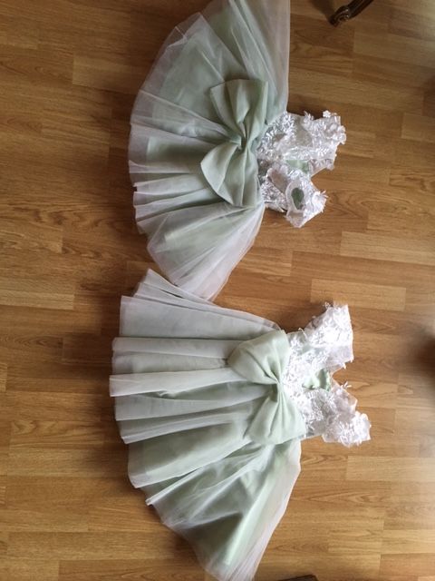 2 robes de princesses 15 Saint-Louis (68)